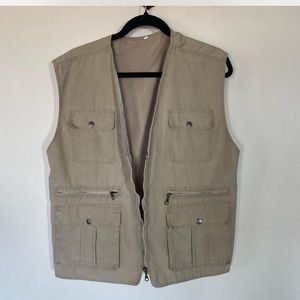 Men’s utility vest size Large